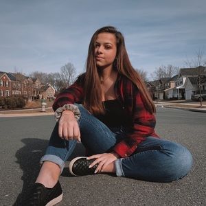 Meet your Posher, Ella